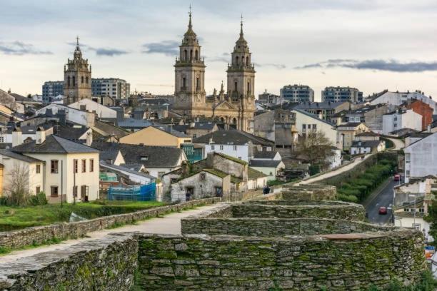 Apartamento Dentro De Muralla Y Parking Gratuito En Pleno Centro Lugo Exteriér fotografie